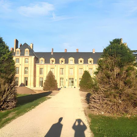 Studio avec jardin et wifi a Abondant Exterior foto