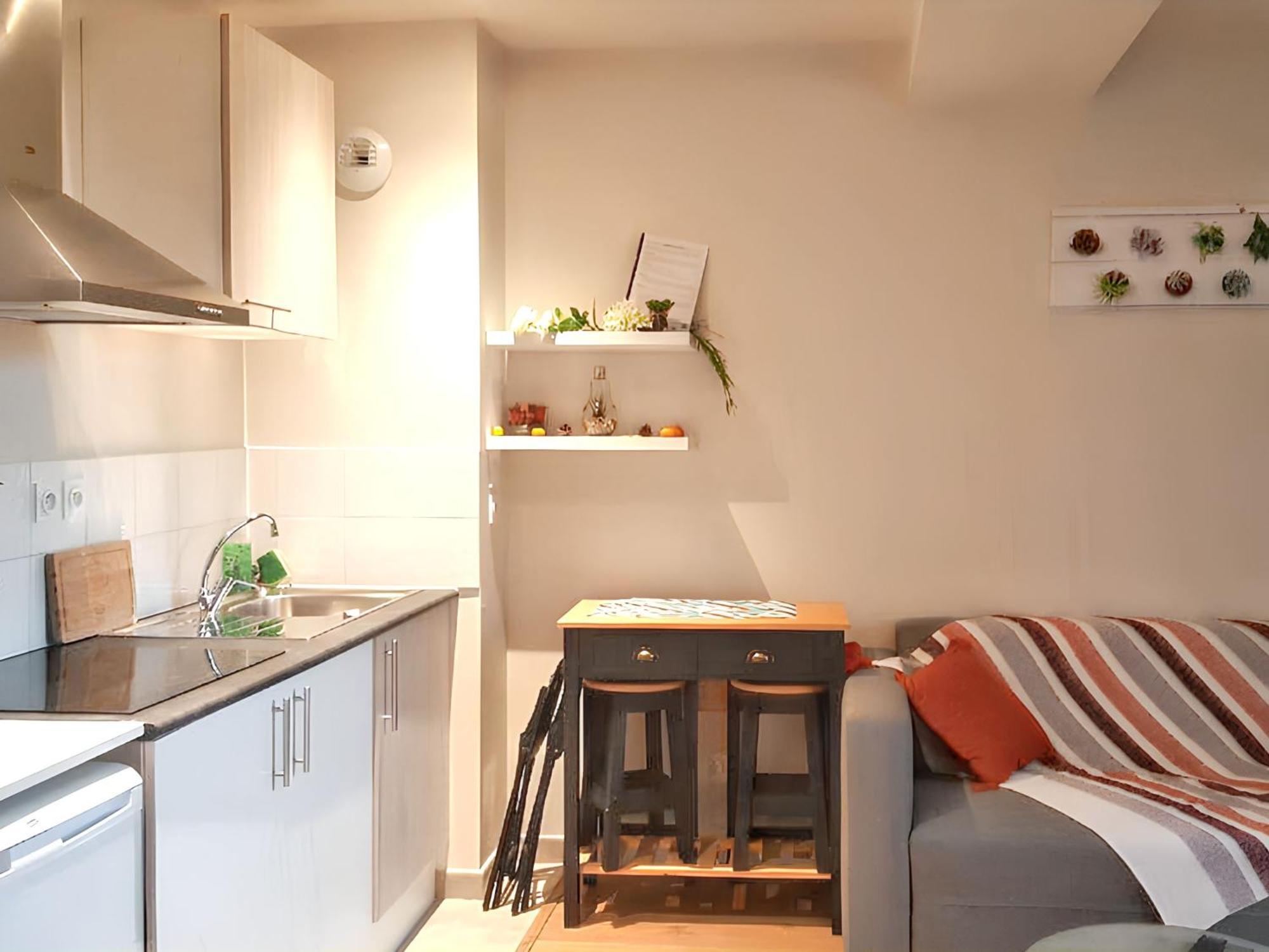 Studio avec jardin et wifi a Abondant Exterior foto